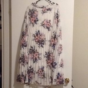 Pleated flower skirt